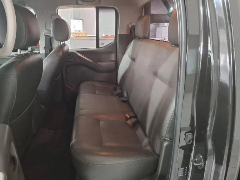 Nissan - FRONTIER LE ATTACK 2.5 CD 4X4