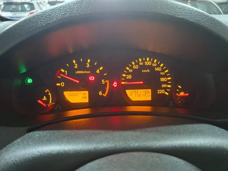 Nissan - FRONTIER LE ATTACK 2.5 CD 4X4