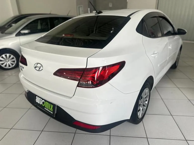 Hyundai - HB20S 1.0 12V.VISION