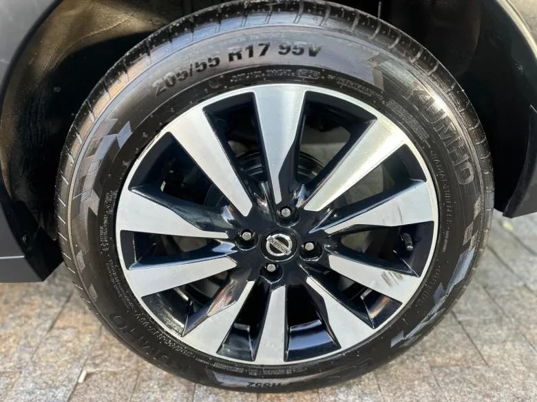 Nissan - KICKS SV 1.6