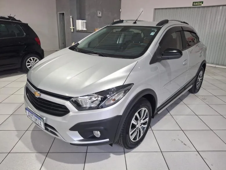 GM - Chevrolet - ONIX ACTIV 1.4 AT