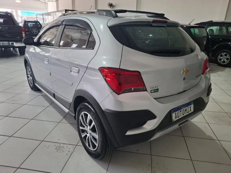 GM - Chevrolet - ONIX ACTIV 1.4 AT