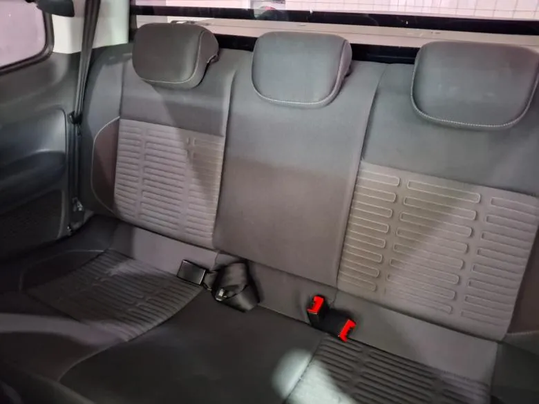 VW - VolksWagen - SAVEIRO CD 1.6 HIGHILINE FLEX