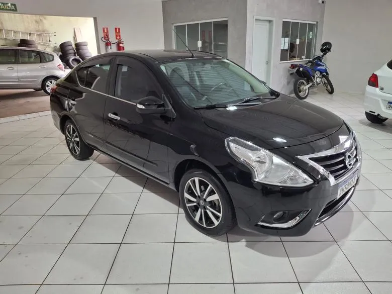 Nissan - VERSA 1.6 SL CVT AUTOMATICO