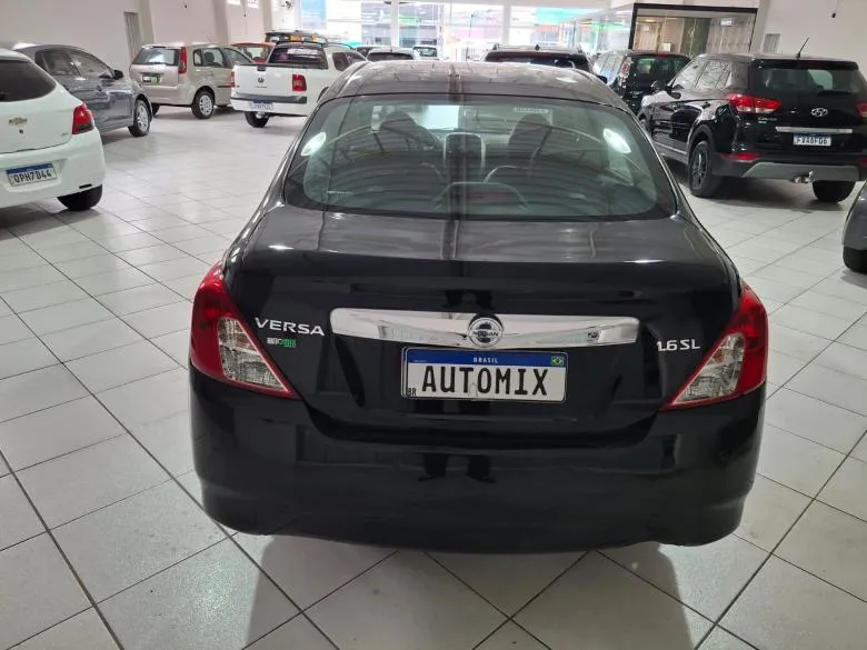 Nissan - VERSA 1.6 SL CVT AUTOMATICO