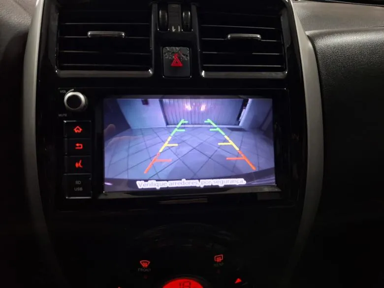 Nissan - VERSA 1.6 SL CVT AUTOMATICO